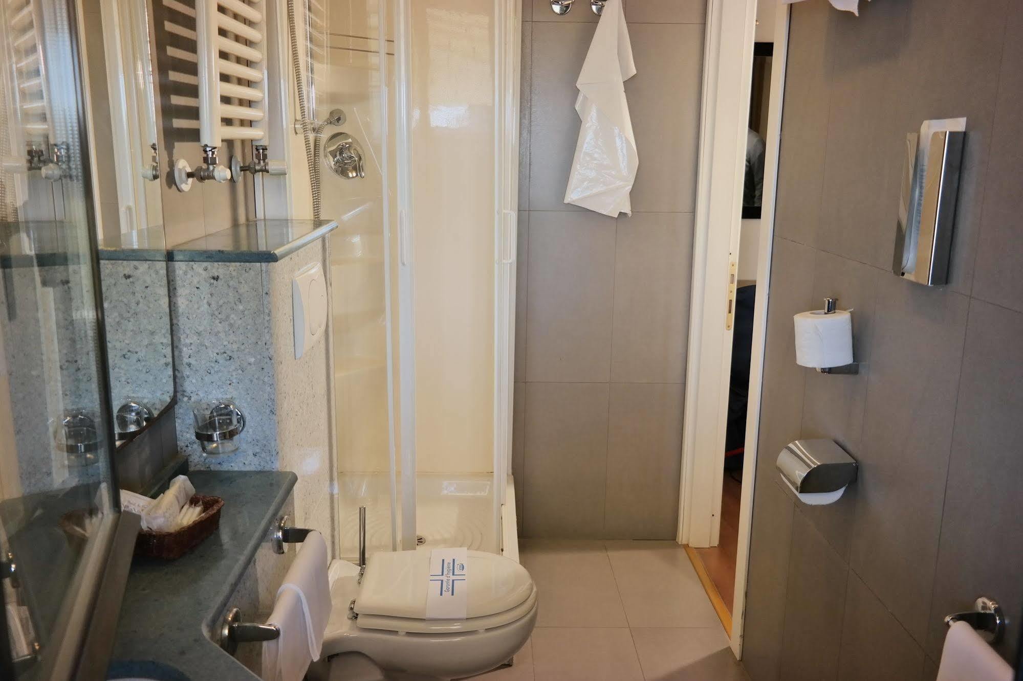 Hotel Villa Lo Scoglietto Сан Винченцо Екстериор снимка