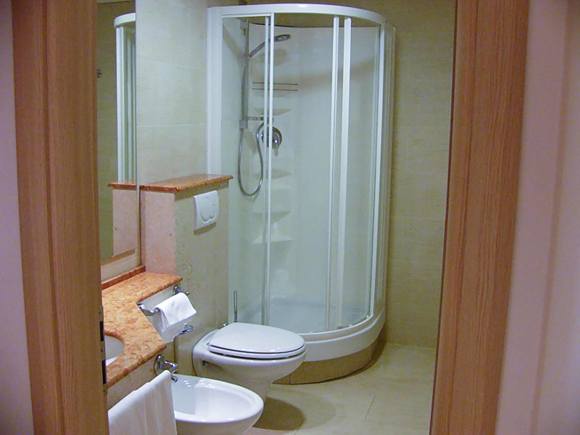 Hotel Villa Lo Scoglietto Сан Винченцо Екстериор снимка