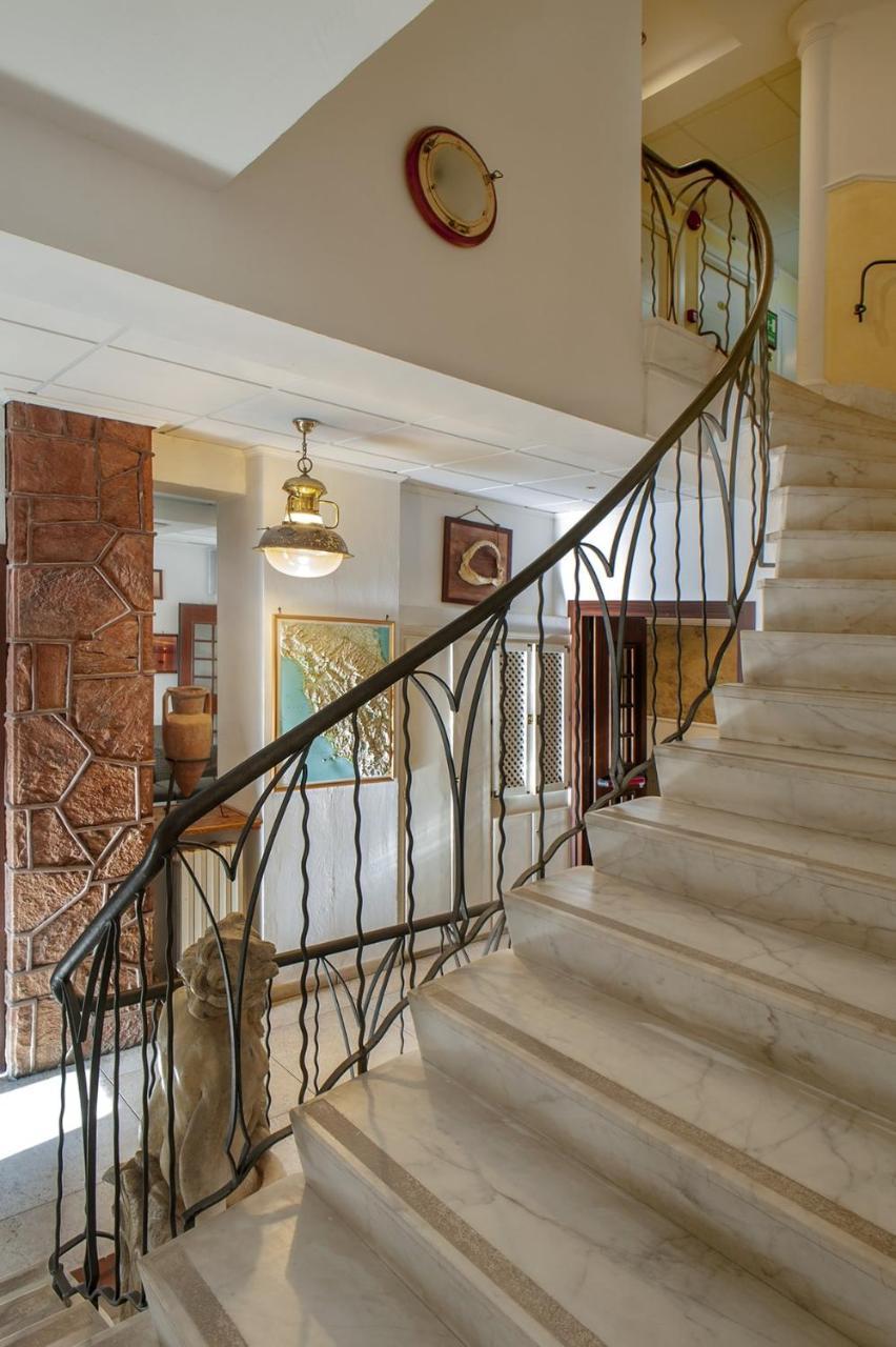 Hotel Villa Lo Scoglietto Сан Винченцо Екстериор снимка