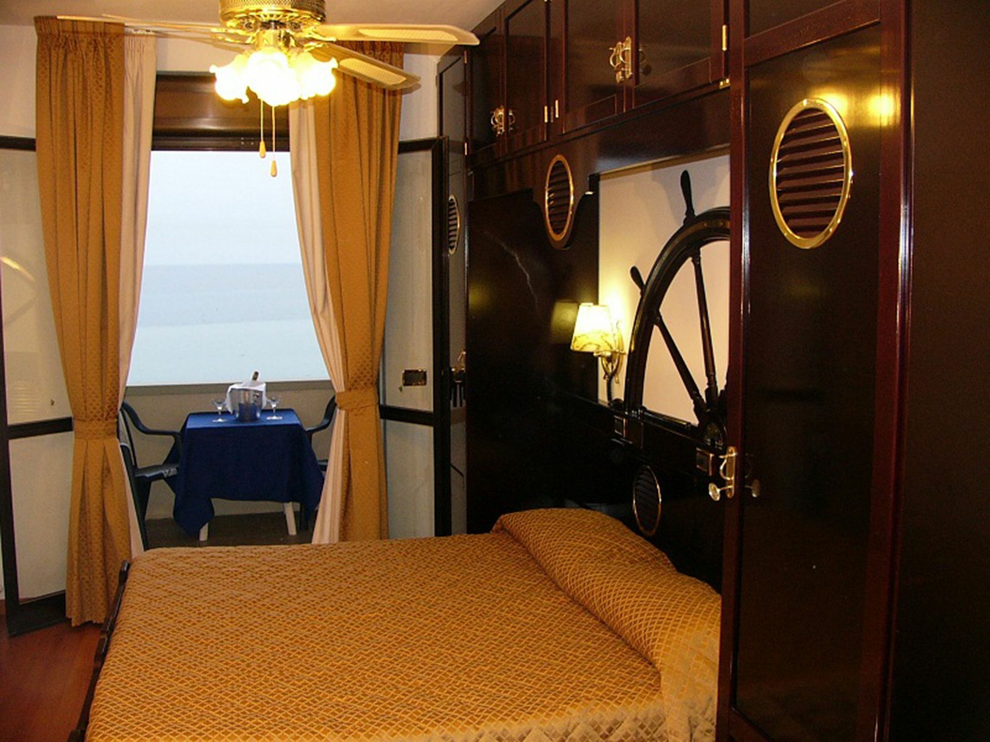 Hotel Villa Lo Scoglietto Сан Винченцо Екстериор снимка