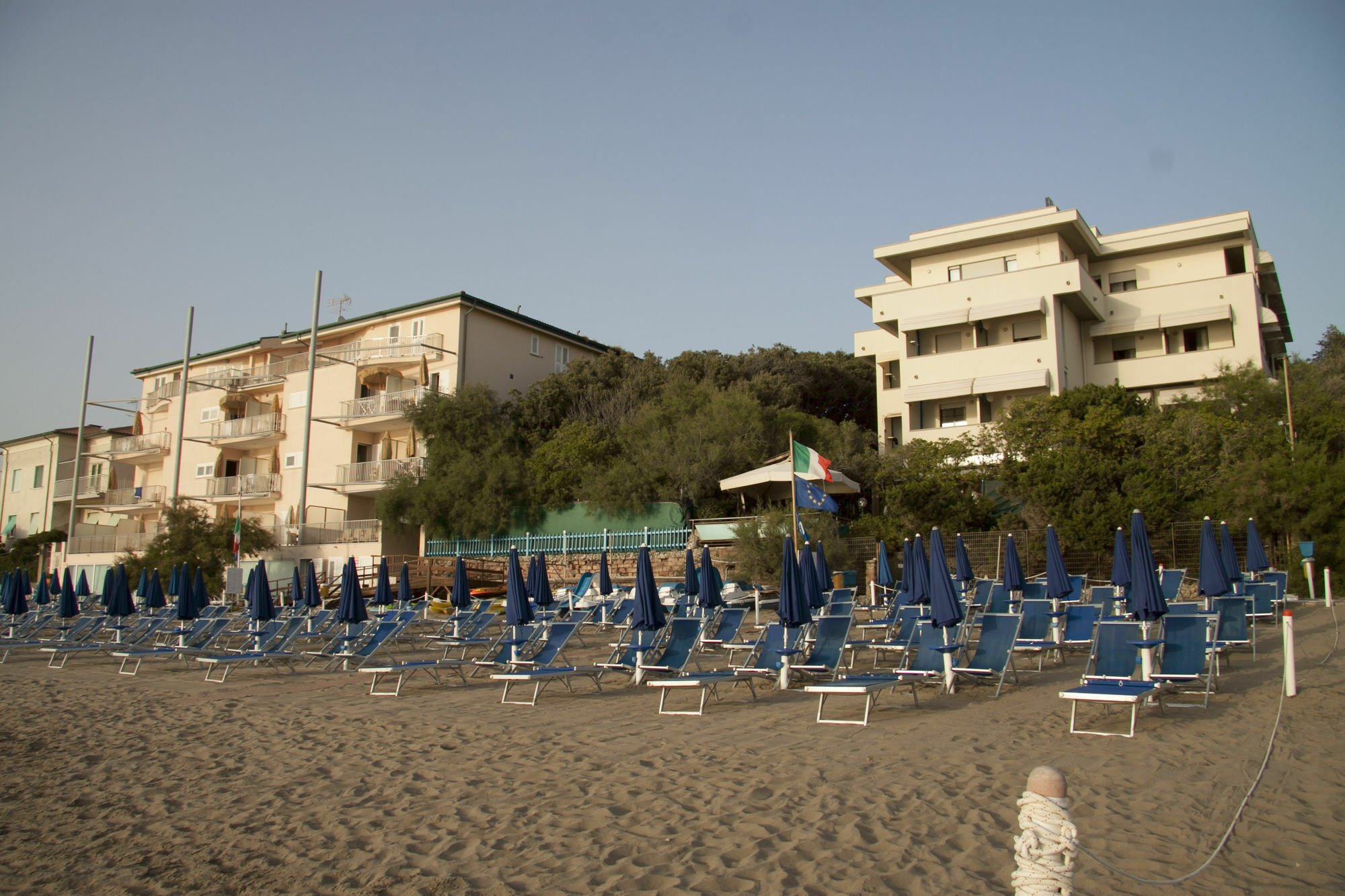Hotel Villa Lo Scoglietto Сан Винченцо Екстериор снимка