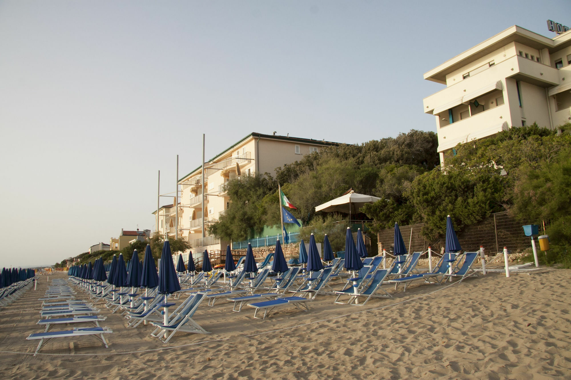 Hotel Villa Lo Scoglietto Сан Винченцо Екстериор снимка