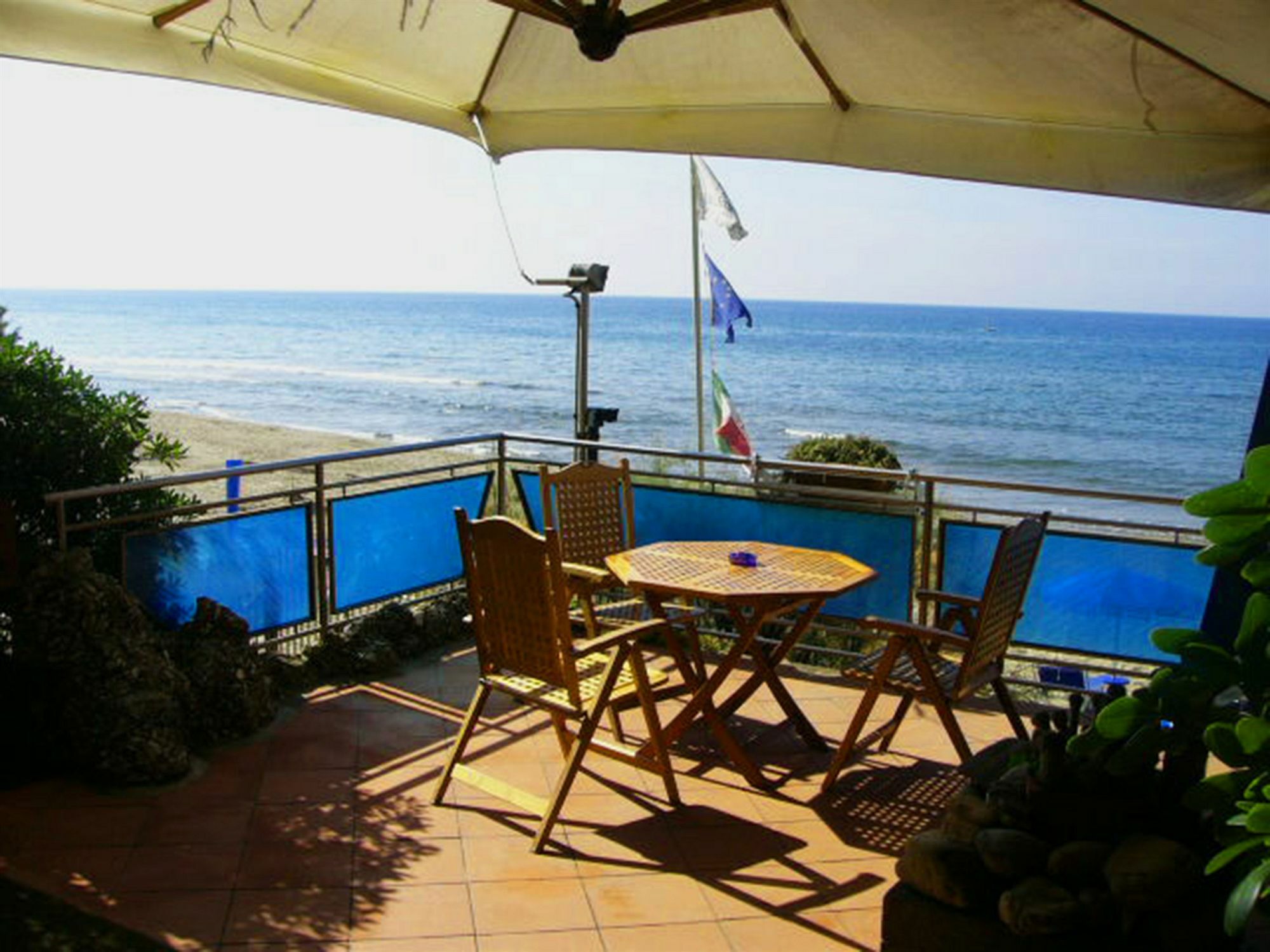 Hotel Villa Lo Scoglietto Сан Винченцо Екстериор снимка