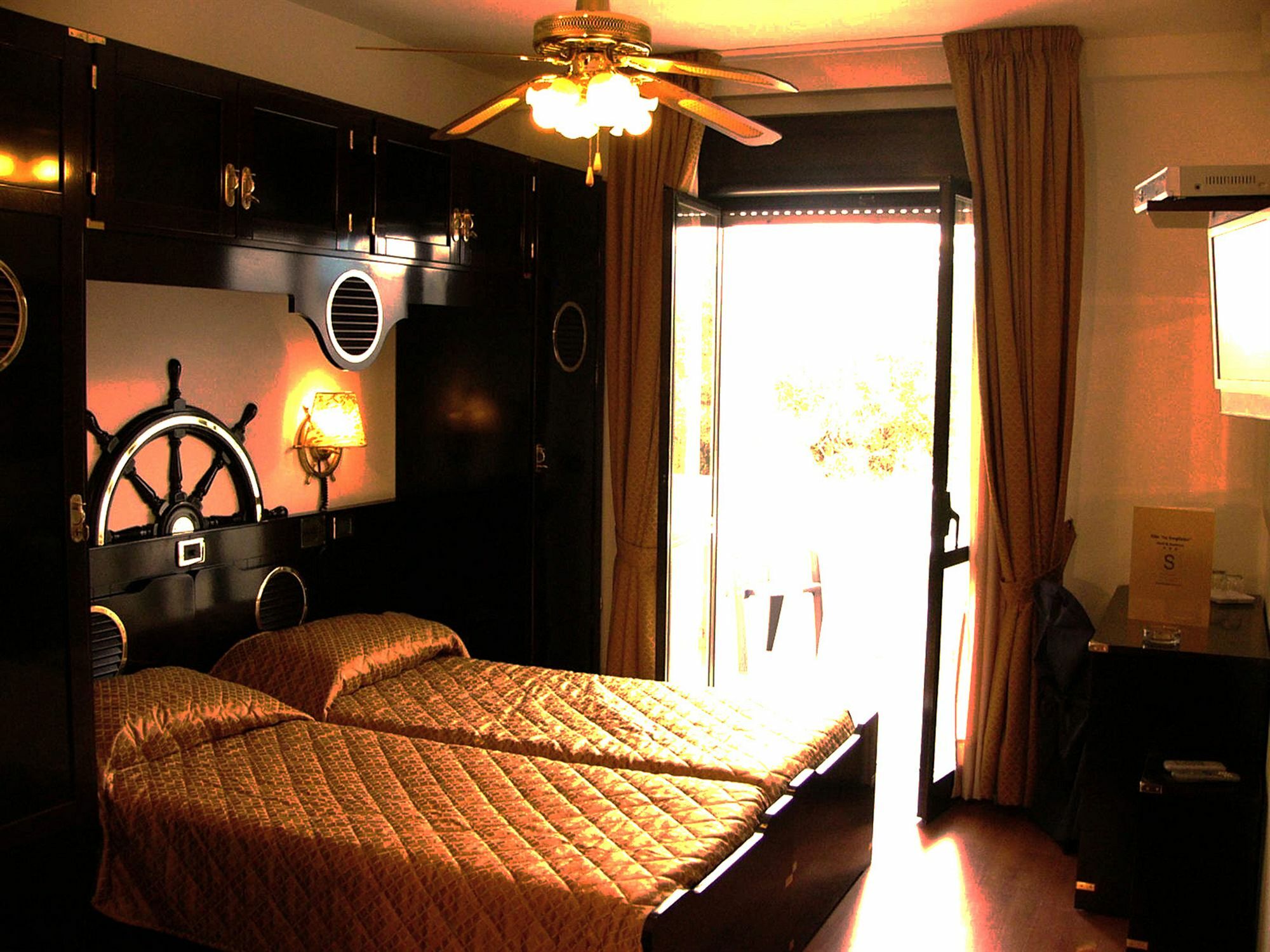 Hotel Villa Lo Scoglietto Сан Винченцо Екстериор снимка